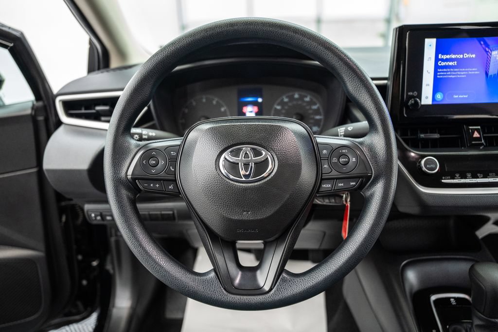 Certified 2025 Toyota Corolla LE FWD image 22