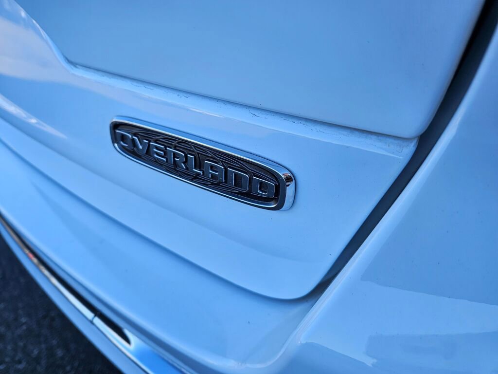 Used 2023 Jeep Grand Cherokee Overland w/ Luxury Tech Group IV image 12