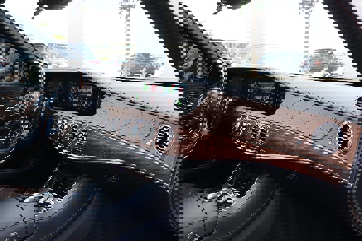 Used 2018 Mercedes-Benz S 560 4MATIC Sedan image 13