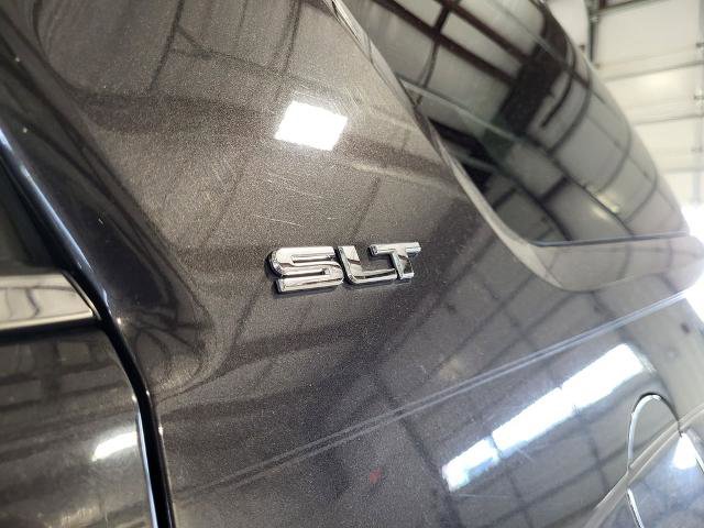 Used 2016 GMC Acadia SLT image 11