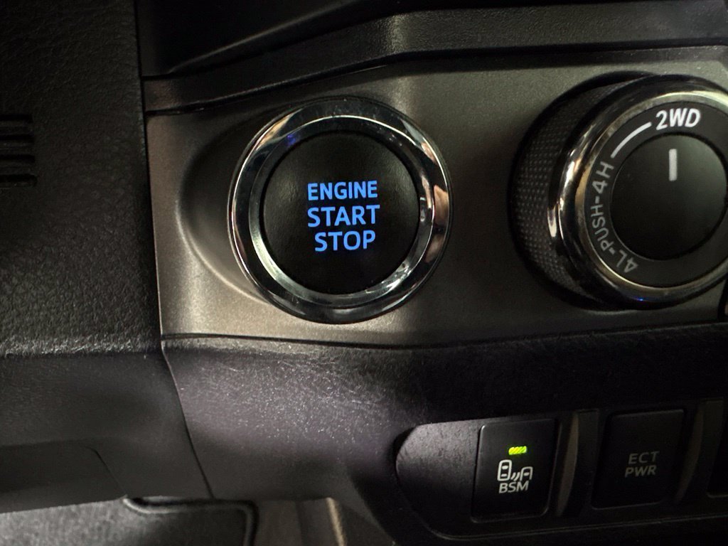 Used 2020 Toyota Tacoma TRD Sport w/ Technology Package AWD/4WD image 27