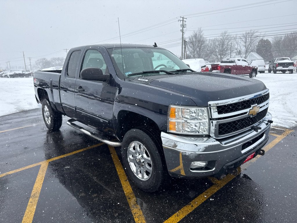 Used 2012 Chevrolet Silverado 2500 LT w/ Interior Plus Package image 4