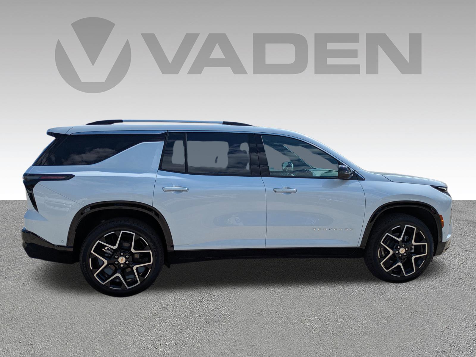 New 2026 Chevrolet Traverse High Country FWD image 27