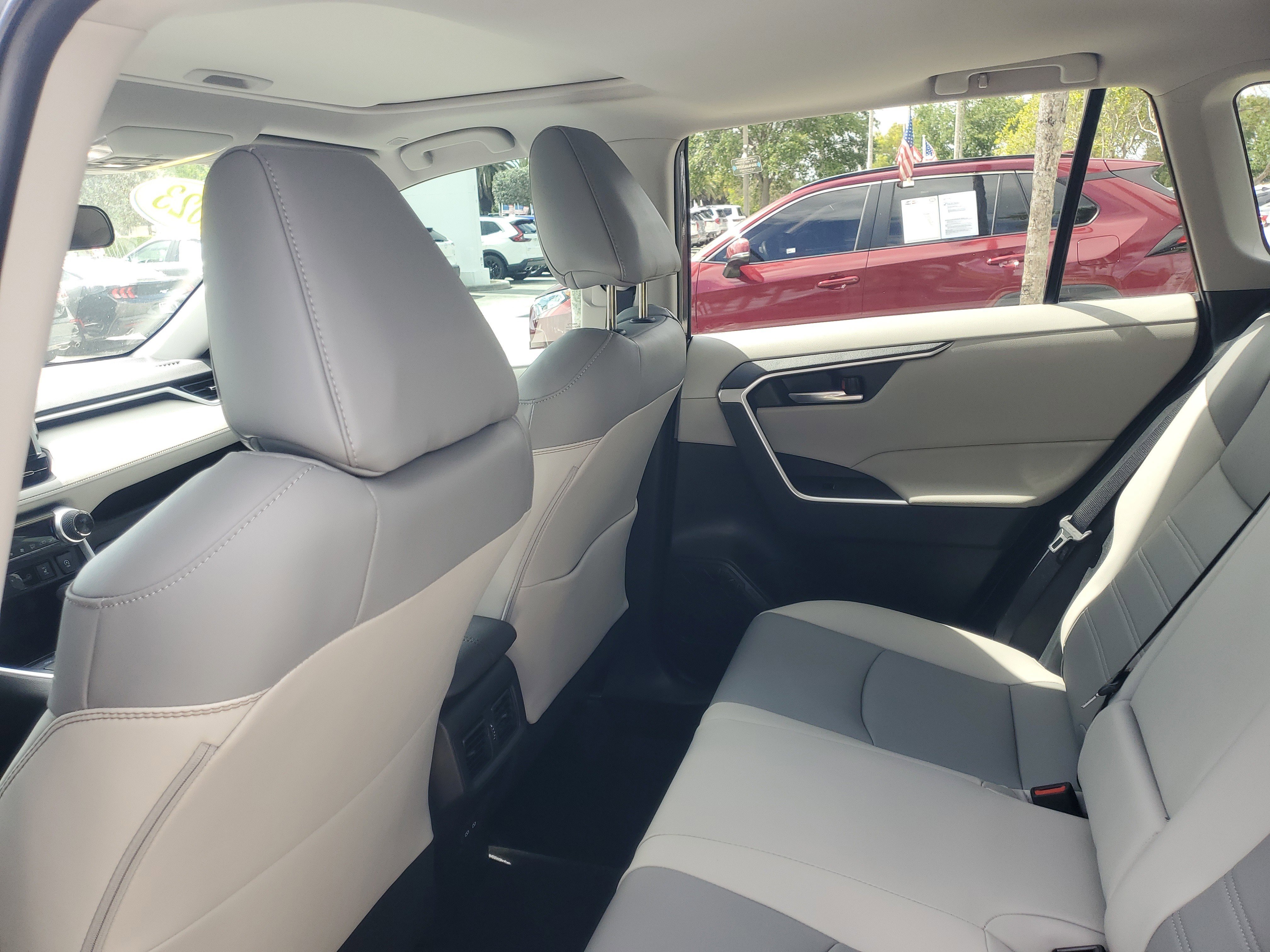 Used 2023 Toyota RAV4 XLE Premium FWD image 12