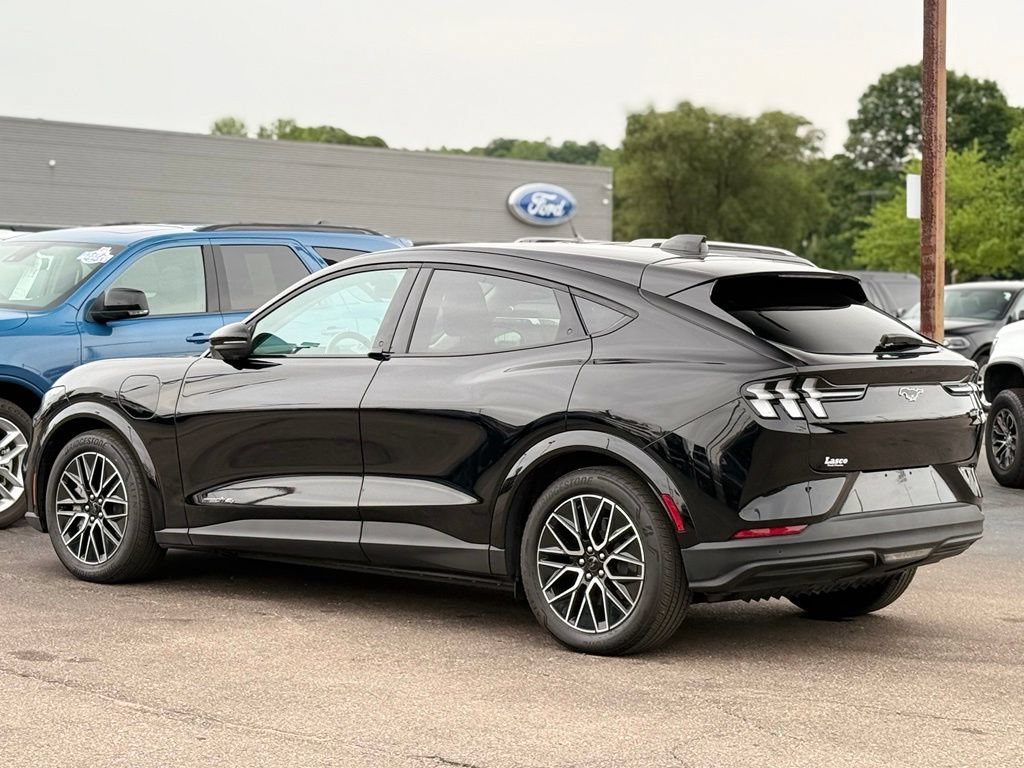 Used 2025 Ford Mustang Mach-E Premium AWD/4WD image 41