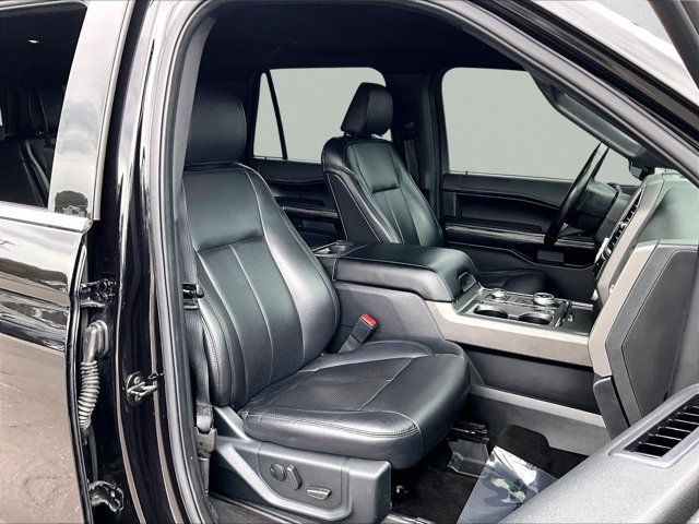Used 2021 Ford Expedition Max XLT image 9