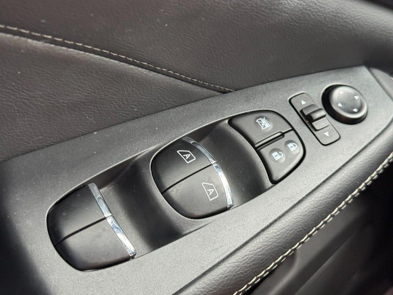 Used 2022 Nissan Maxima Platinum w/ Sport Mat Group FWD image 26