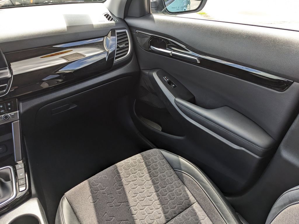 Certified 2025 Kia Seltos S image 17