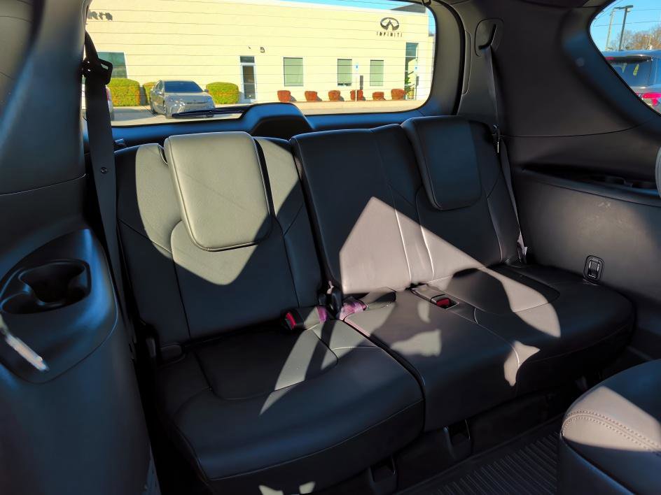 Used 2024 Nissan Armada SL w/ Midnight Edition Package image 14