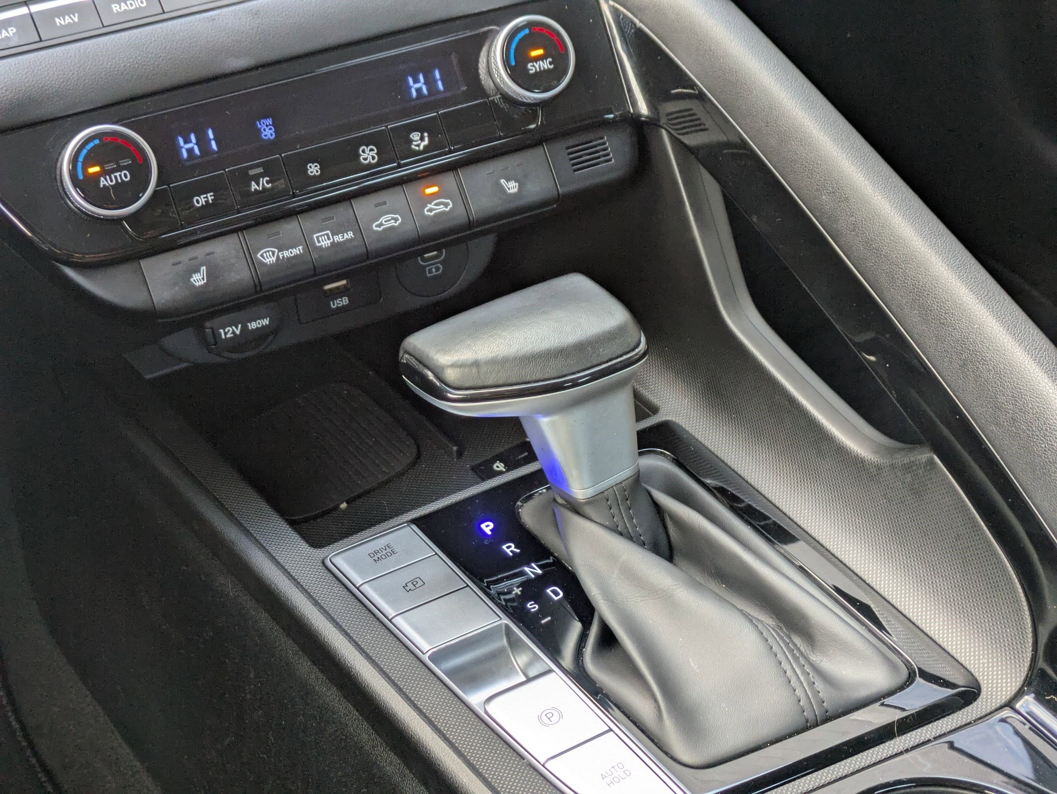 Used 2024 Hyundai Elantra SEL w/ Convenience Package image 19