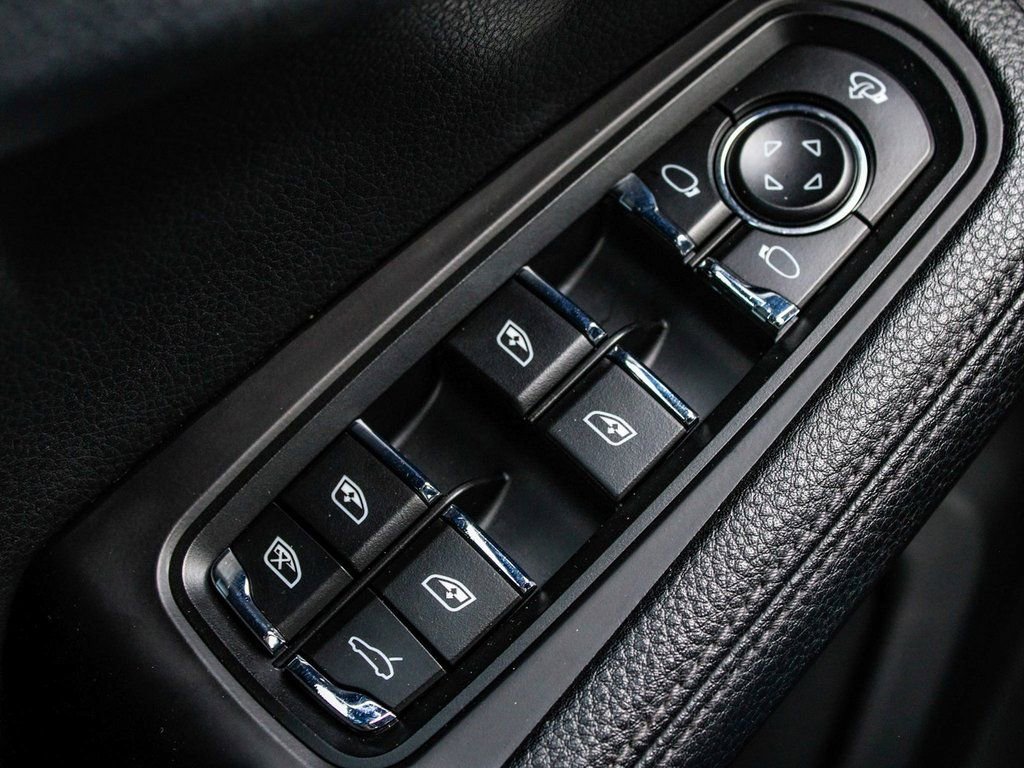 Used 2020 Porsche Macan image 10