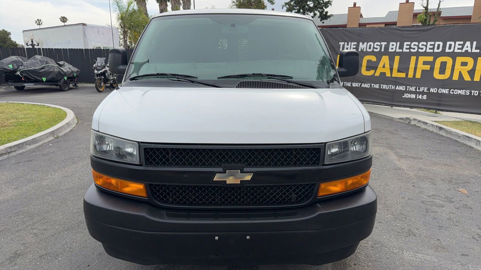 Used 2019 Chevrolet Express 2500 w/ Driver Convenience Package image 3