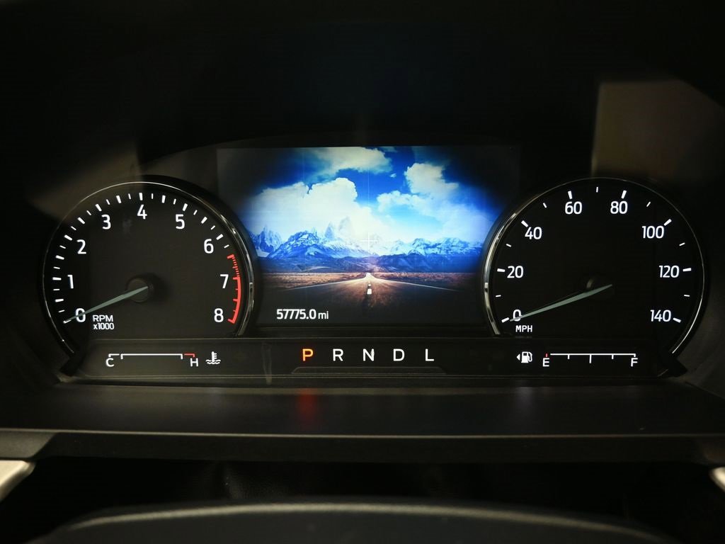 Used 2022 Ford Explorer XLT w/ Equipment Group 202A image 12