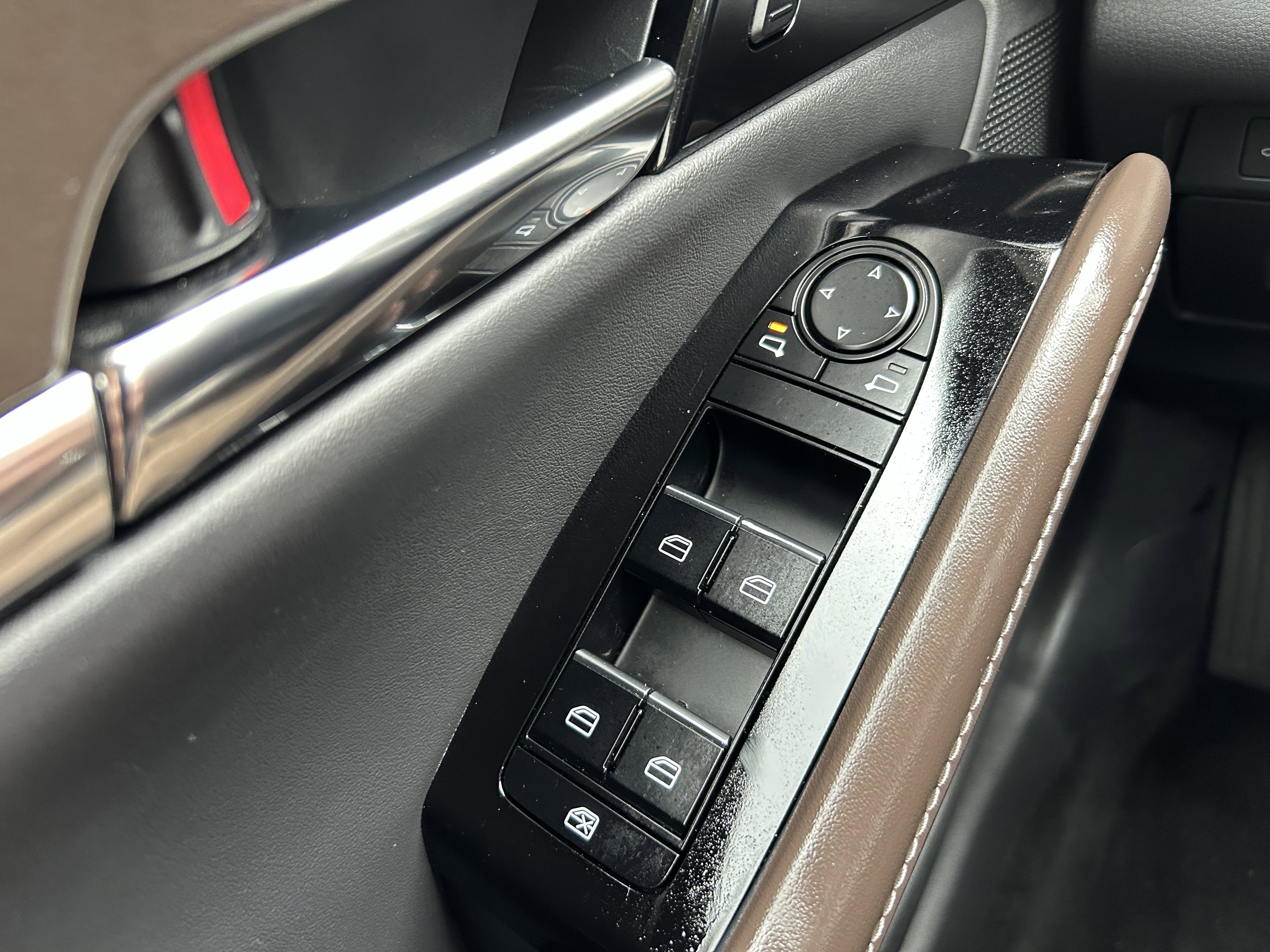 Certified 2025 MAZDA CX-30 2.5 Turbo w/ Premium Package image 21