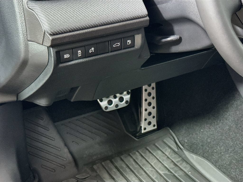 New 2026 Toyota Camry SE w/ Convenience Package FWD image 10