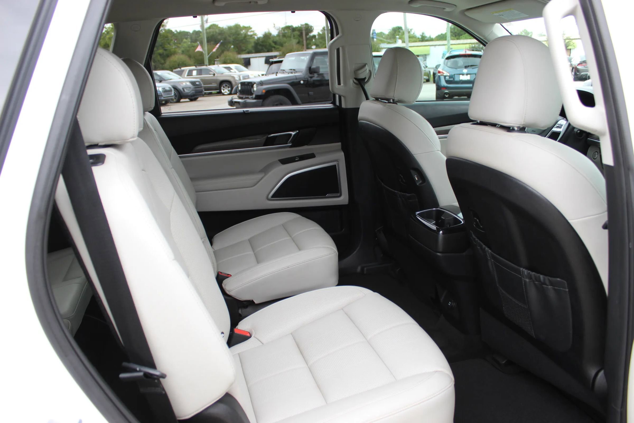 Used 2021 Kia Telluride EX w/ EX Premium Package image 26