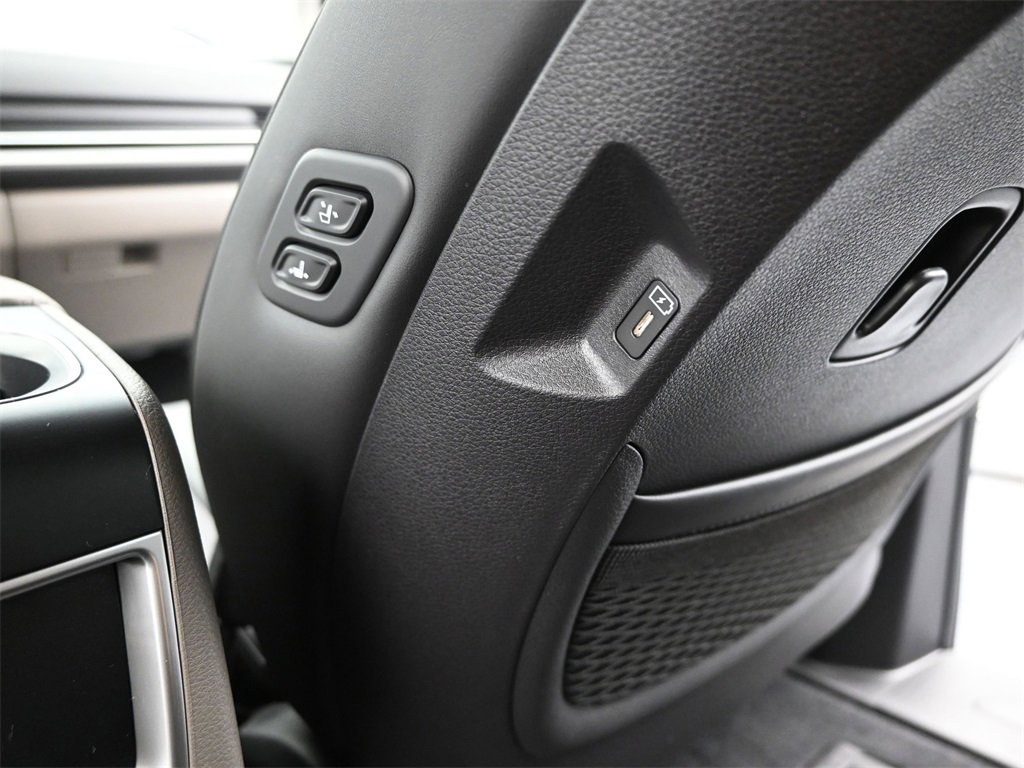 New 2026 Kia Carnival EX image 15