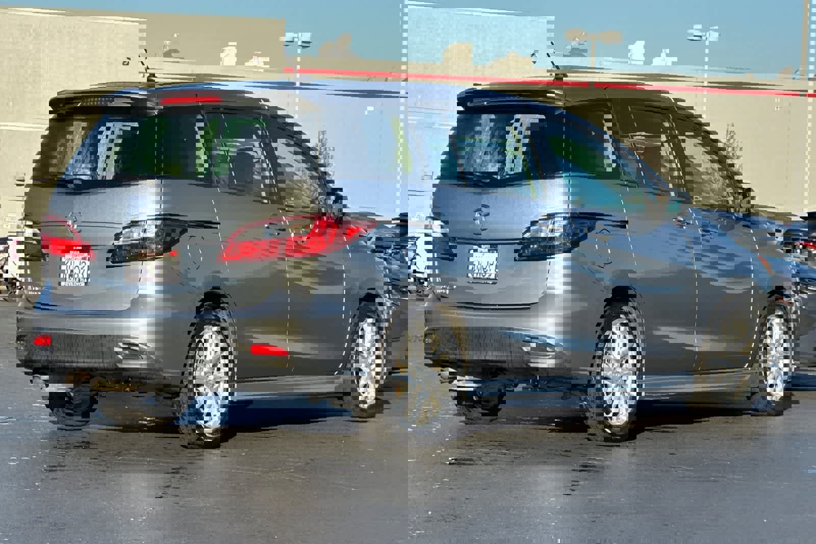 Used 2012 MAZDA MAZDA5 Grand Touring image 2