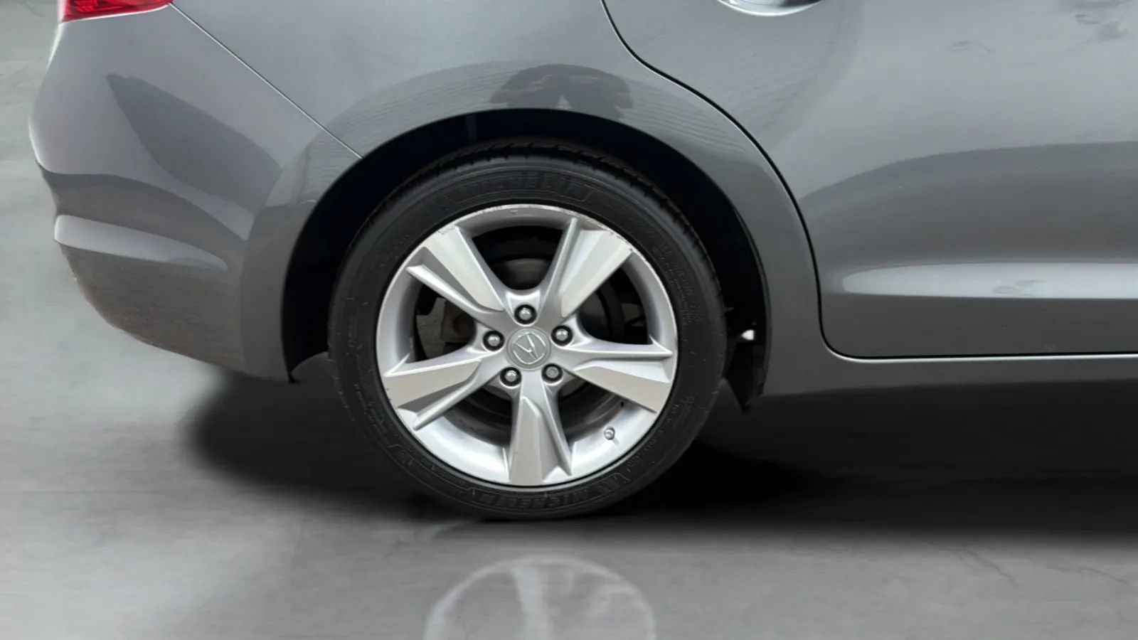 Used 2013 Acura ILX w/ Premium Package FWD image 27