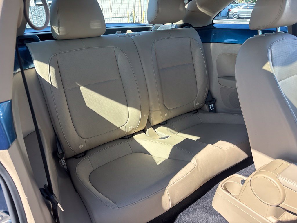 Used 2019 Volkswagen Beetle 2.0T SE FWD image 29