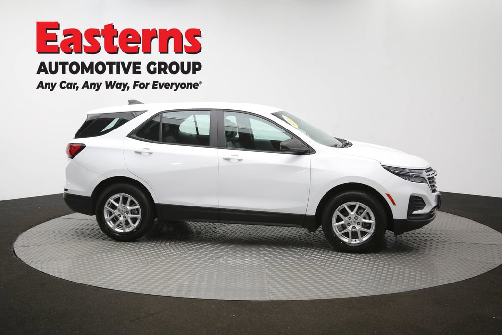 Used 2022 Chevrolet Equinox LS FWD image 44