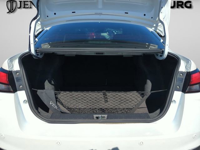 Certified 2020 Nissan Versa SV FWD image 17