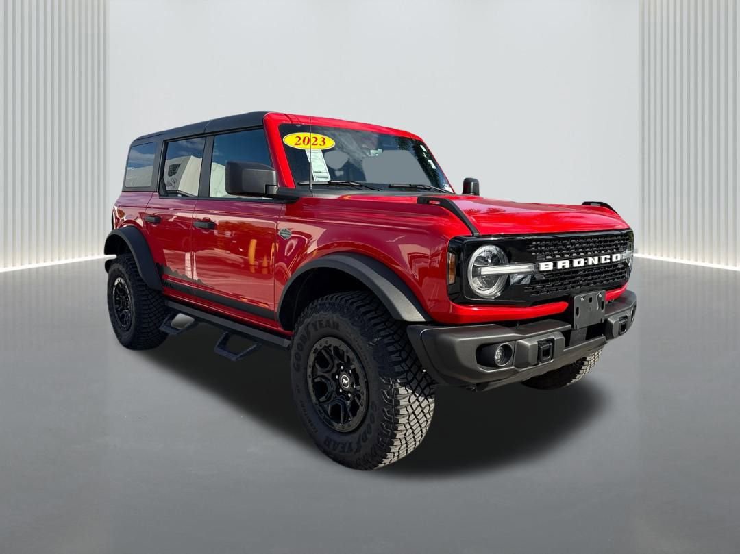Used 2023 Ford Bronco Wildtrak image 3