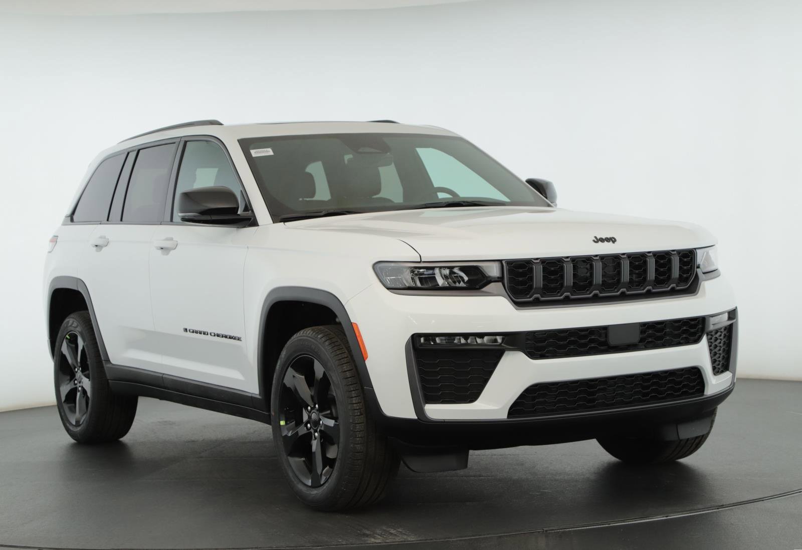 New 2026 Jeep Grand Cherokee Limited w/ Limited Altitude Package