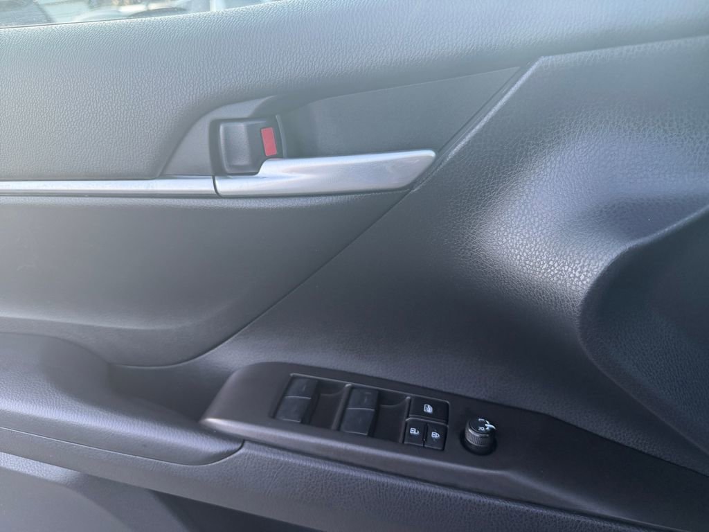 Used 2023 Toyota Camry SE w/ Cold Weather Package image 23