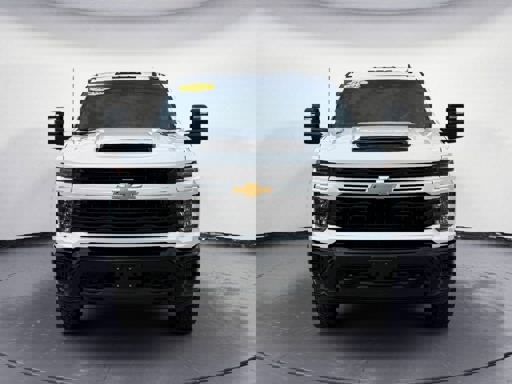 Used 2025 Chevrolet Silverado 2500 Custom w/ Custom Convenience Package image 12