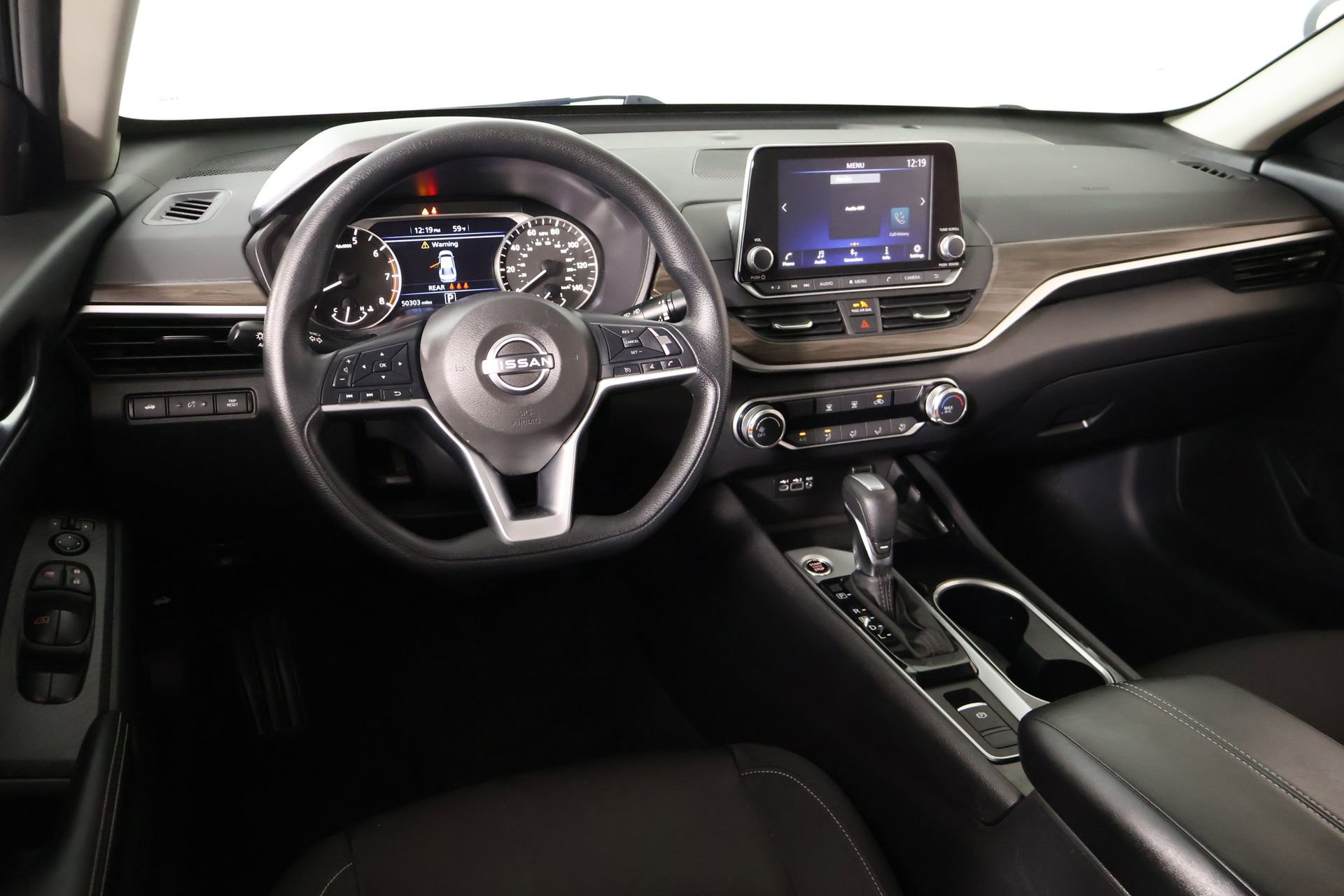 Used 2024 Nissan Altima 2.5 SV AWD/4WD image 2