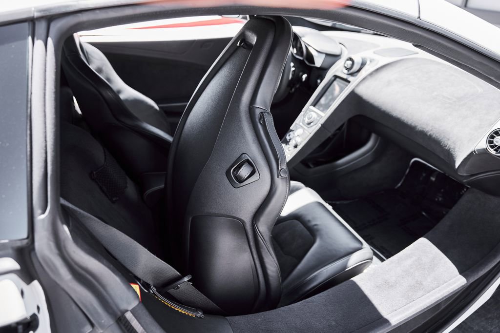 Used 2012 McLaren MP4-12C Coupe RWD image 43