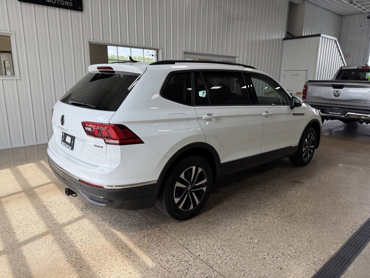 Used 2024 Volkswagen Tiguan S AWD/4WD image 9