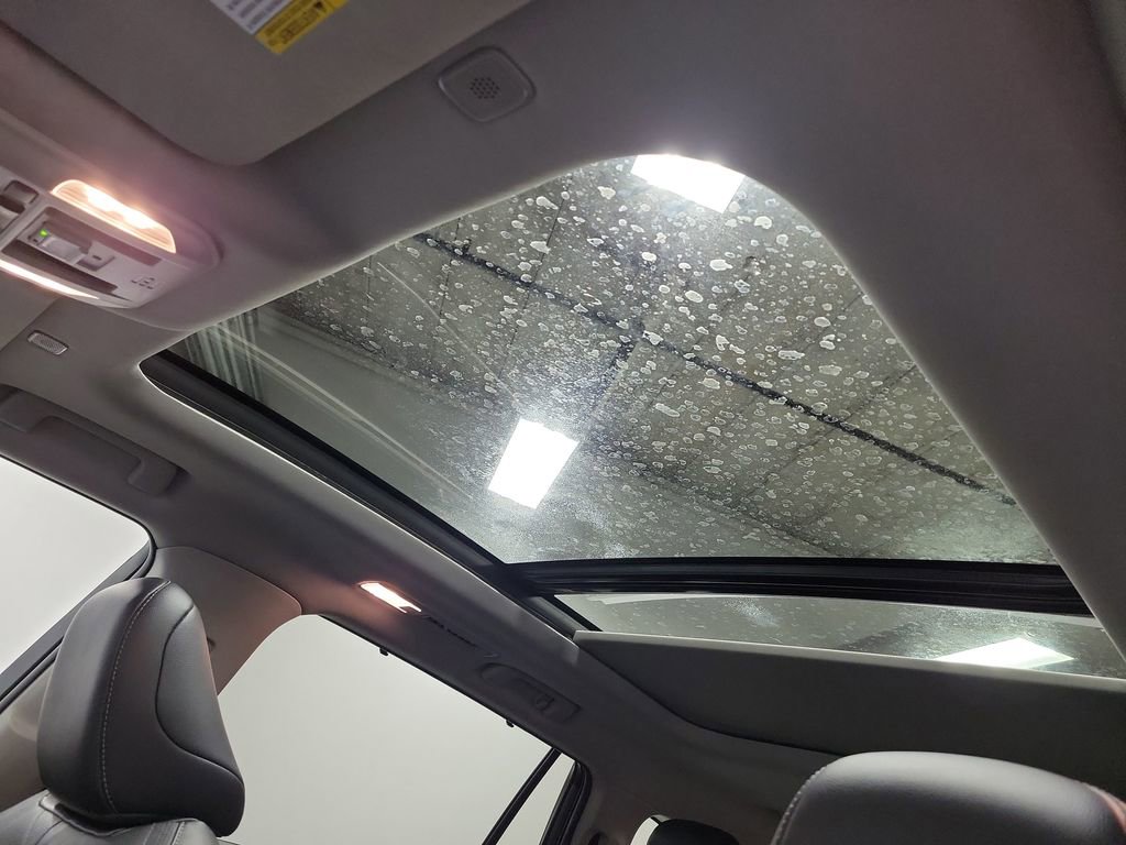 Used 2023 Toyota Highlander Platinum image 14