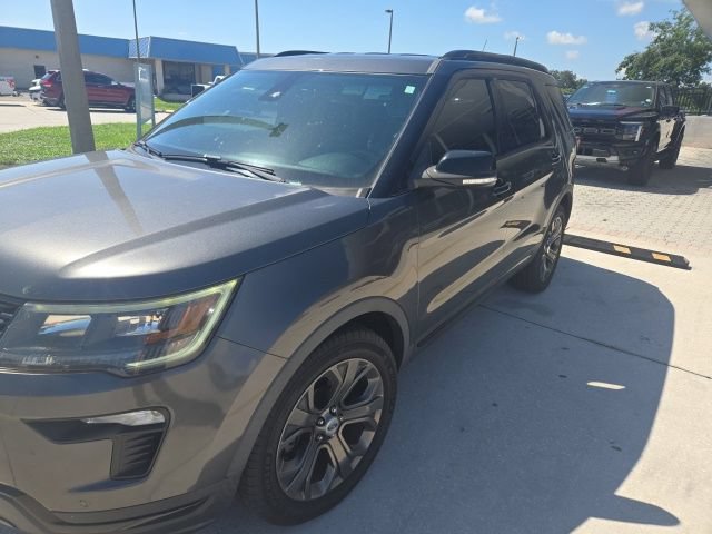 Used 2018 Ford Explorer Sport w/ Equipment Group 401A AWD/4WD image 2
