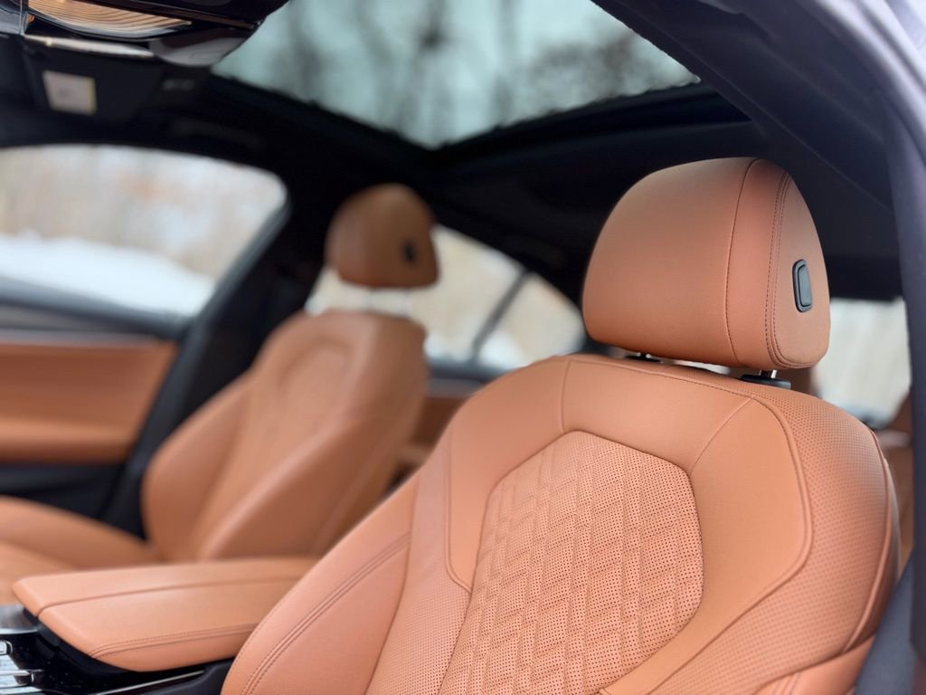 Certified 2023 BMW 540i xDrive w/ M Sport Package image 16