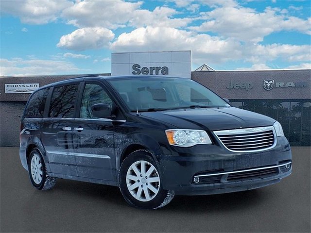 Used 2016 Chrysler Town & Country Touring w/ Driver Convenience Group