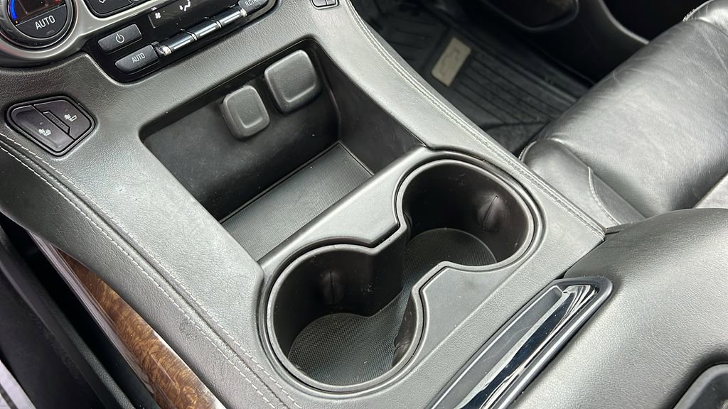 Used 2020 Chevrolet Suburban LT image 28