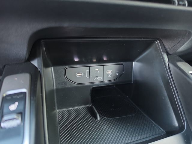Certified 2025 Kia Sorento S FWD image 28