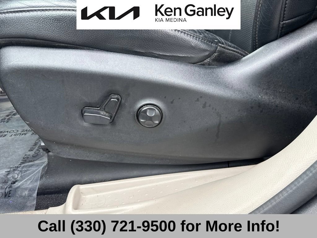 Used 2017 Chrysler Pacifica Touring-L Plus w/ Advanced Safetytec Group FWD image 29