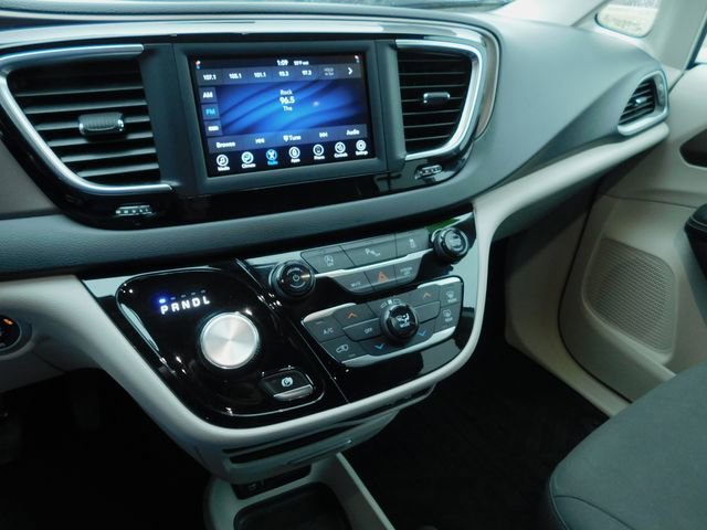 Certified 2020 Chrysler Voyager LX w/ Cold Weather Group image 14