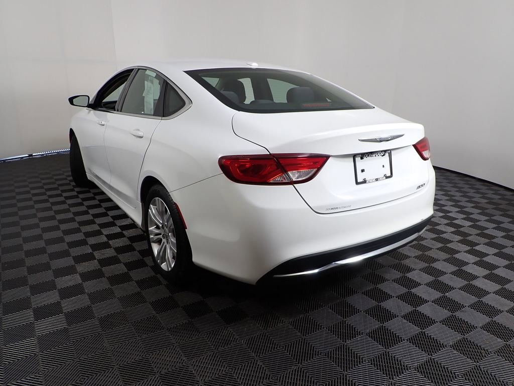 Used 2015 Chrysler 200 Limited w/ Convenience Group FWD image 15