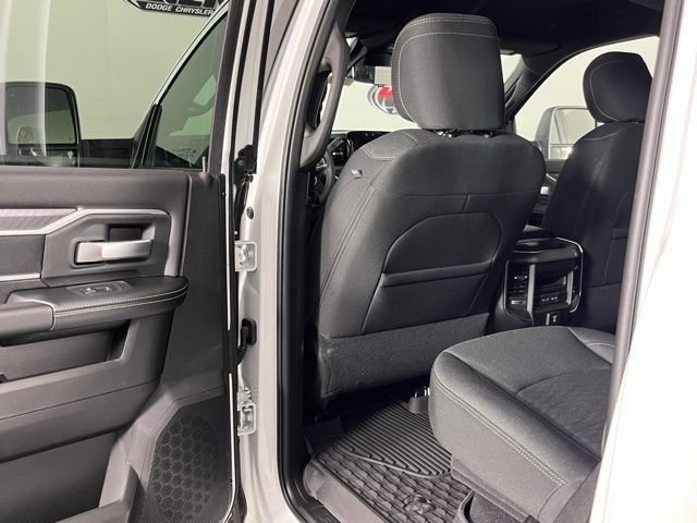 New 2026 RAM 2500 Big Horn AWD/4WD image 25