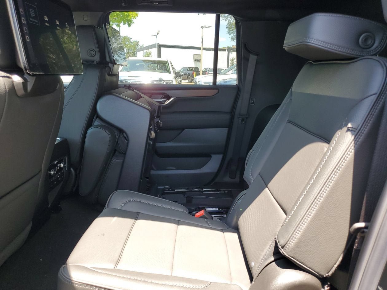 New 2026 GMC Yukon XL Denali w/ Denali Reserve Package AWD/4WD image 11