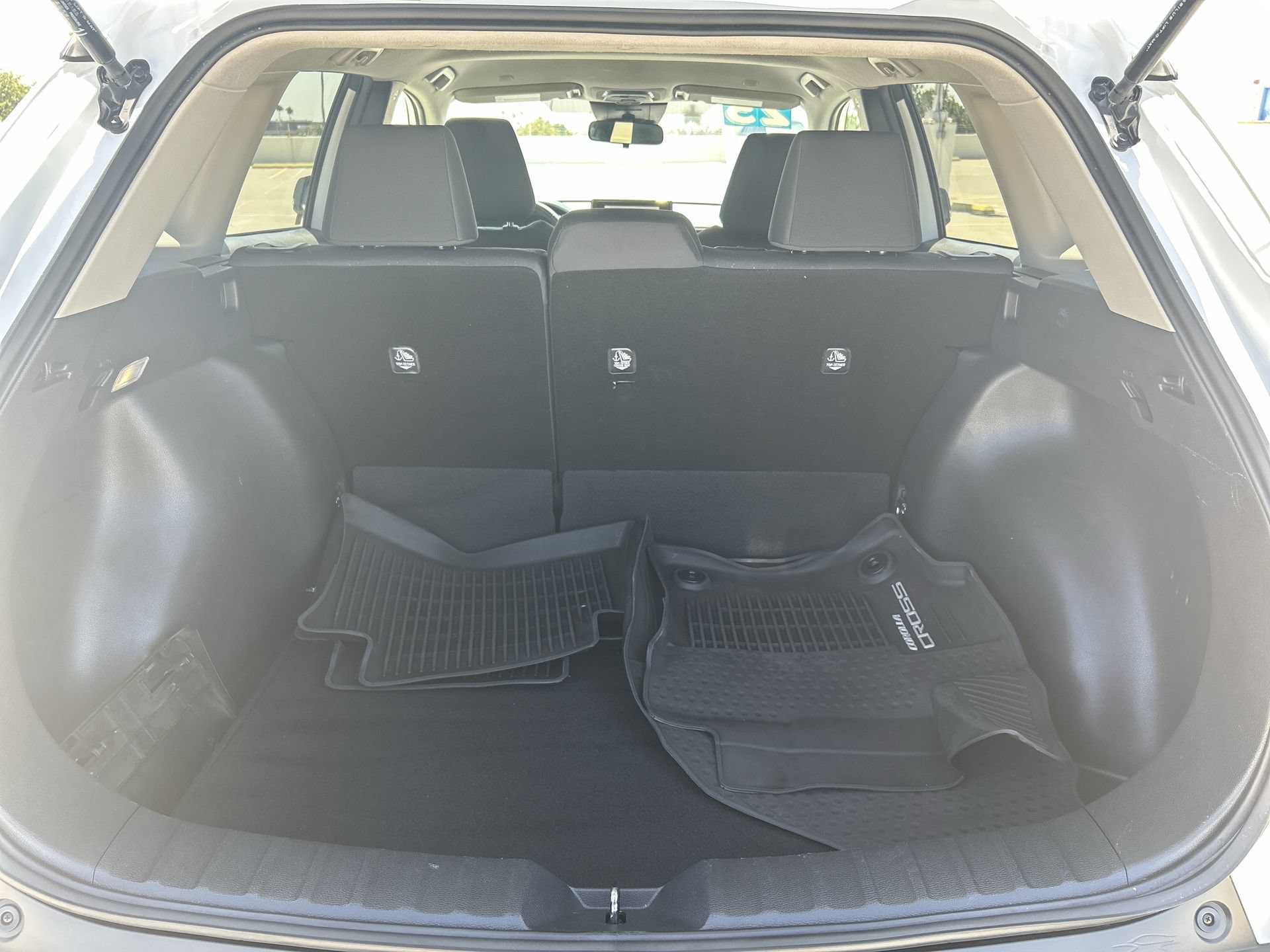 Used 2025 Toyota Corolla Cross LE FWD image 21