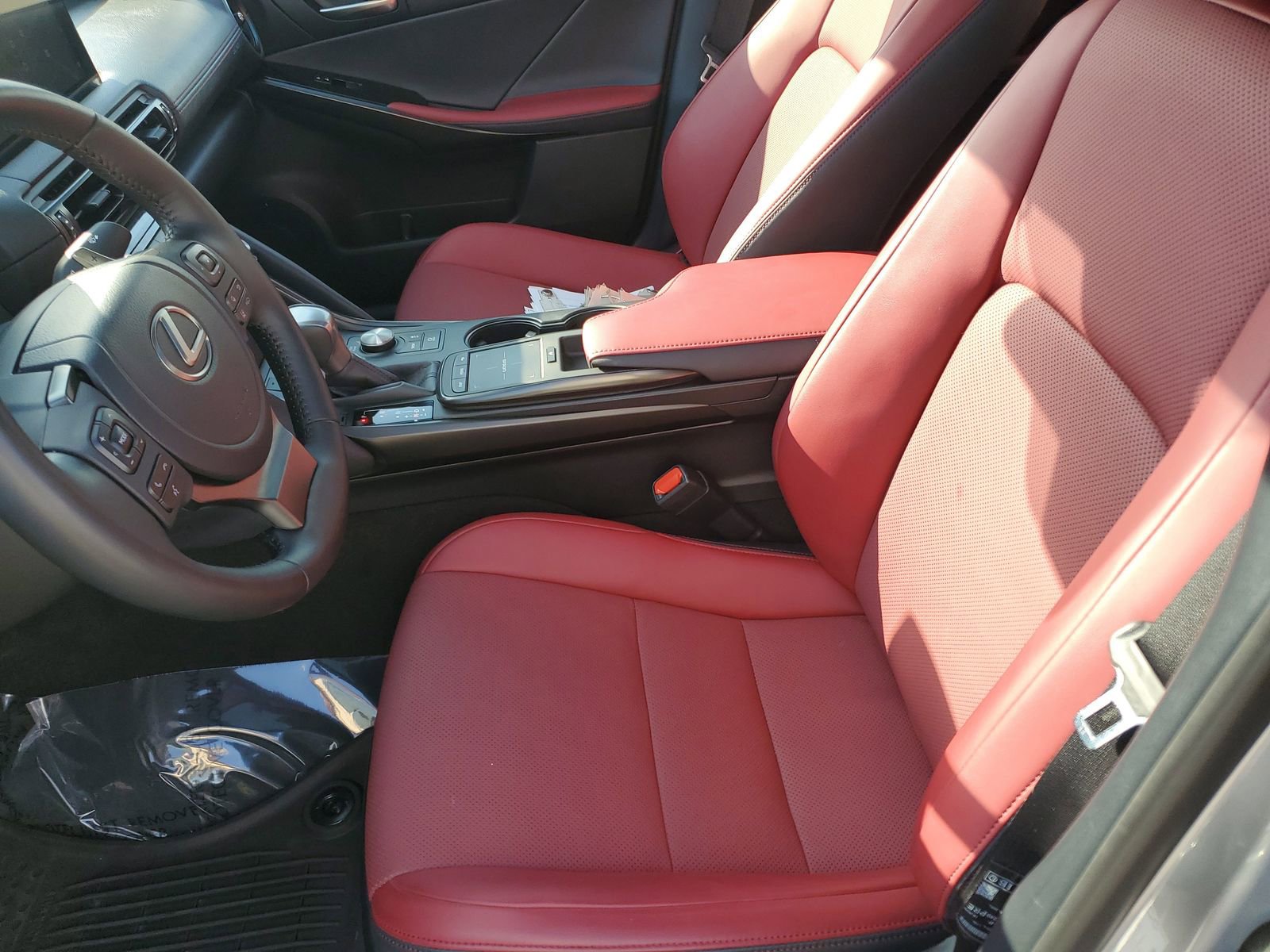 Used 2025 Lexus IS 350 F Sport w/ Navigation Package image 16