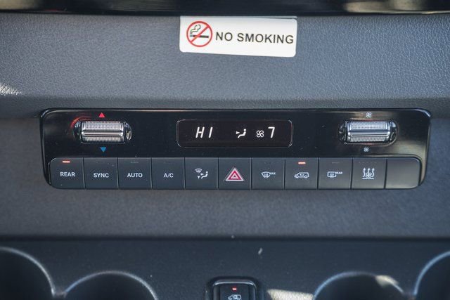 Used 2024 Mercedes-Benz Sprinter 2500 image 23