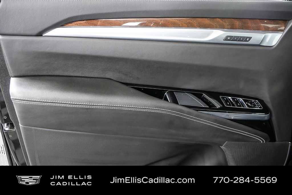 Used 2025 Cadillac Escalade Sport Platinum AWD/4WD image 6