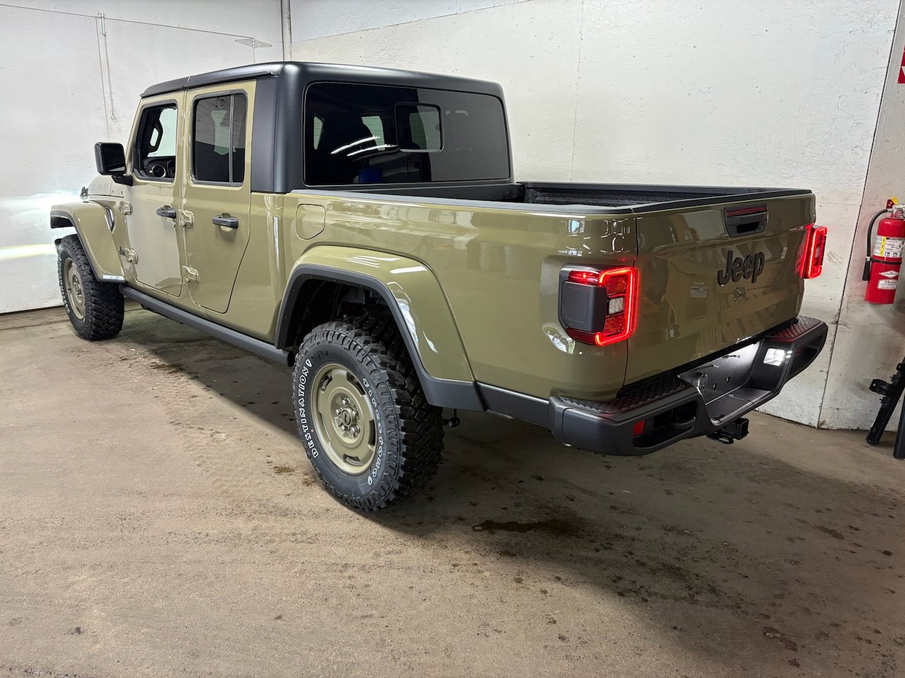 New 2026 Jeep Gladiator Willys AWD/4WD image 7