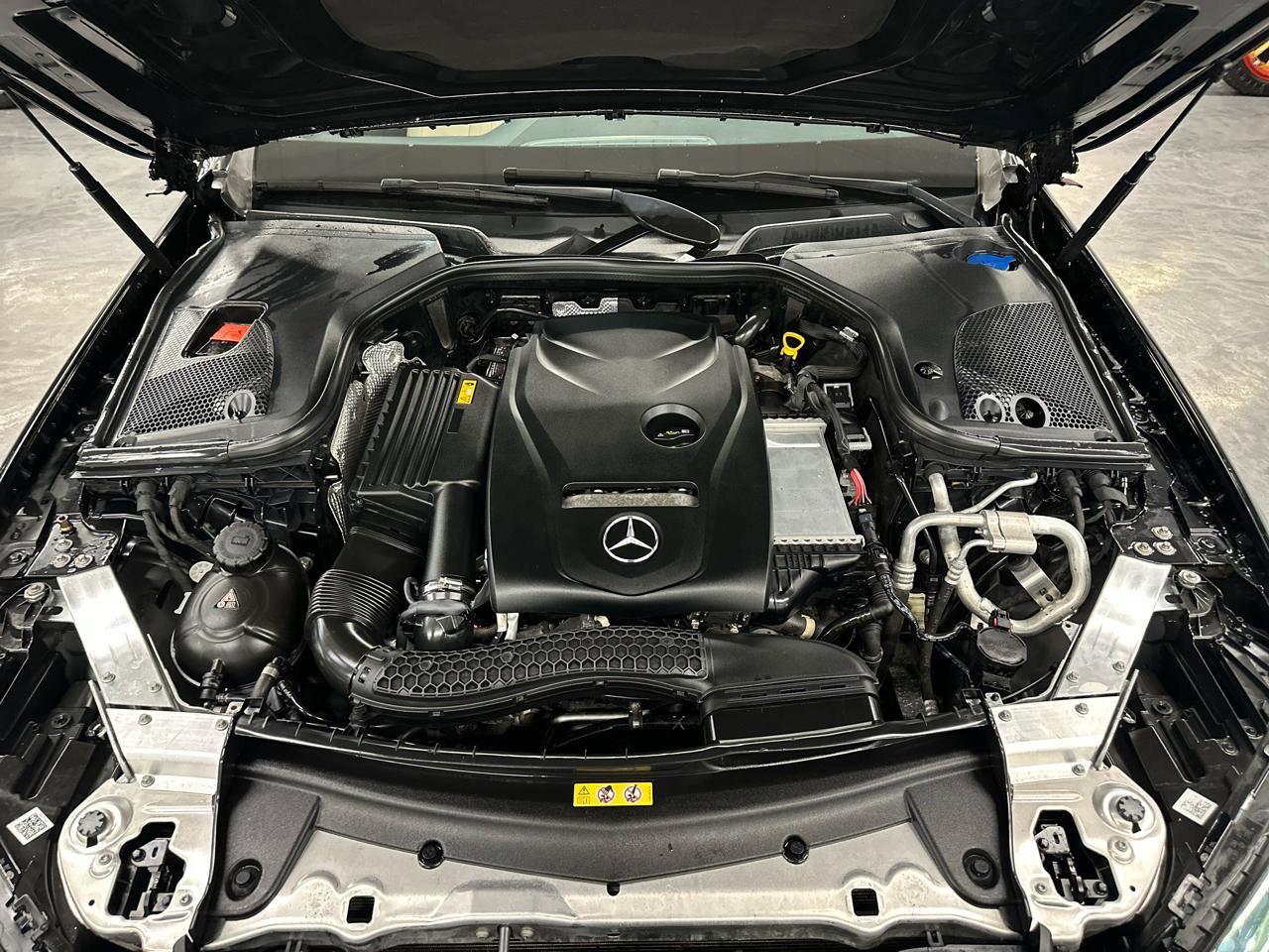 Used 2019 Mercedes-Benz E 300 4MATIC w/ Premium 1 Package image 32